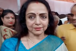 हेमा मालिनी से कंगना रनौत के मथुरा से चुनाव लड़ने पर पूछा सवाल, कहा- अब राखी सावंत भी ...  हेमा मालिनी से कंगना रनौत के मथुरा से चुनाव लड़ने पर पूछा सवाल, कहा- अब राखी सावंत भी ...