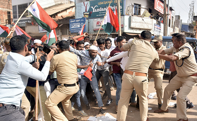 Popular Front (PFI) Faces Karnataka Ban, Court Action After Raids