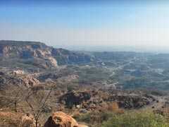 'घायल' अरावली को बचाने के लिए सरकार का बड़ा आदेश, दिल्ली से गुजरात तक नए खनन पट्टों पर रोक