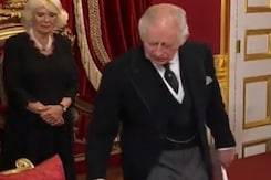 Viral Video: King Charles Furiously Signals To Aide To Clear Desk During Proclamation Ceremony Viral Video: King Charles Furiously Signals To Aide To Clear Desk During Proclamation Ceremony