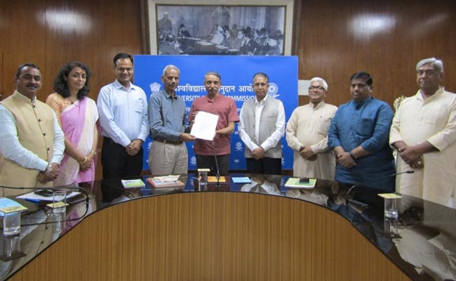 अखिल भारतीय राष्ट्रीय शैक्षिक महासंघ ने UGC अध्यक्ष से की मुलाकात, बताई समस्याएं