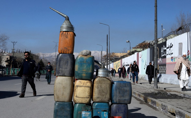 Taliban Signs Deal With Russia For Oil Products, Gas And Wheat