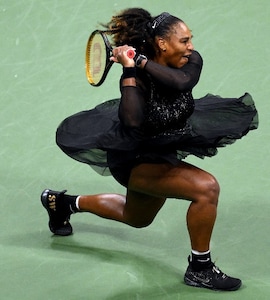 Serena Williams Comeback At Queens Club Over After Injury To Doubles Partner