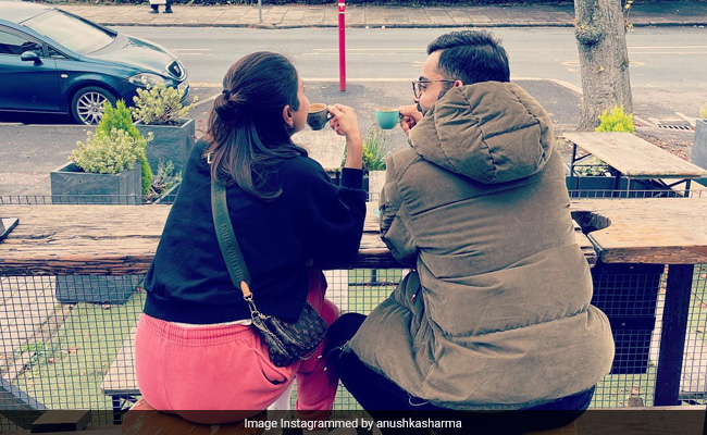 Anushka Sharma And Virat Kohli's Pics Are Love, Actually