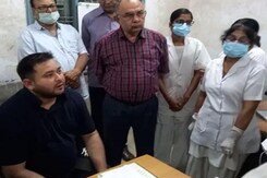 Tejashwi Yadav Finds Patna Hospital Head Preparing To Sleep During Check Tejashwi Yadav Finds Patna Hospital Head Preparing To Sleep During Check
