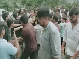 बिहार : रणक्षेत्र में तब्दील हुआ नालंदा इंजीनियरिंग कॉलेज, मेडिकल के परीक्षार्थियों से भिड़े छात्र, जानें पूरा मामला बिहार : रणक्षेत्र में तब्दील हुआ नालंदा इंजीनियरिंग कॉलेज, मेडिकल के परीक्षार्थियों से भिड़े छात्र, जानें पूरा मामला