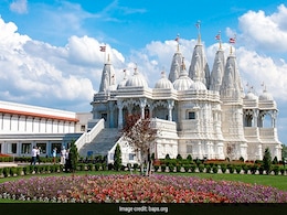 कनाडा में हिन्दू मंदिर की दीवारों पर बनाए गए भारत-विरोधी चित्र, इस संगठन ने किया यह घिनौना काम... कनाडा में हिन्दू मंदिर की दीवारों पर बनाए गए भारत-विरोधी चित्र, इस संगठन ने किया यह घिनौना काम...