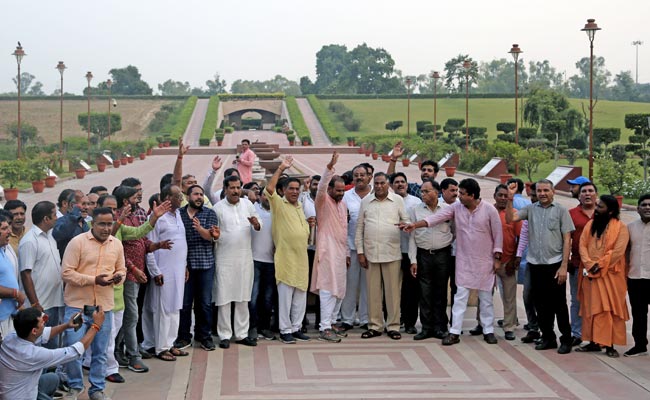 Delhi BJP MLAs To Meet President Next Week, Demand AAP Government's Dismissal