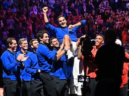 आखिरी मैच में हारे Roger Federer, आंखों से निकले आंसू, मिली इमोशनल विदाई- Video आखिरी मैच में हारे Roger Federer, आंखों से निकले आंसू, मिली इमोशनल विदाई- Video