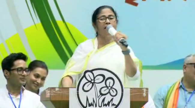 "खेला होबे...", गरजीं ममता बनर्जी : "2024 में बंगाल से ही शुरू होगा BJP की हार का सिलसिला..."