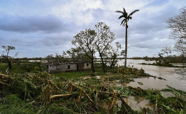 Blackout In Cuba, Now Florida Braces For Powerful Hurricane Ian