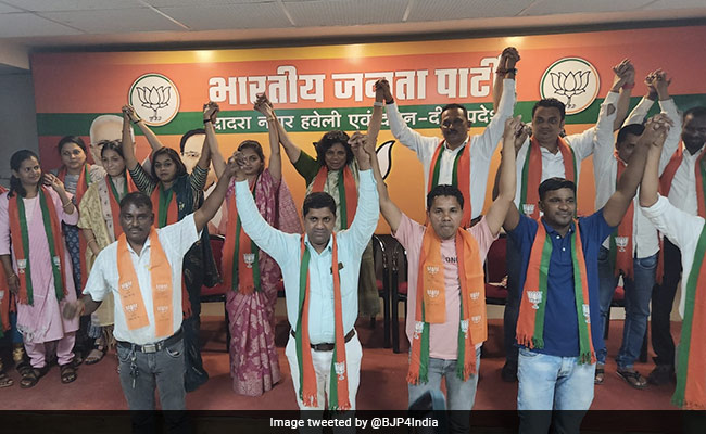 In Daman And Diu, 15 Panchayat Members From Nitish Kumar's JDU Join BJP