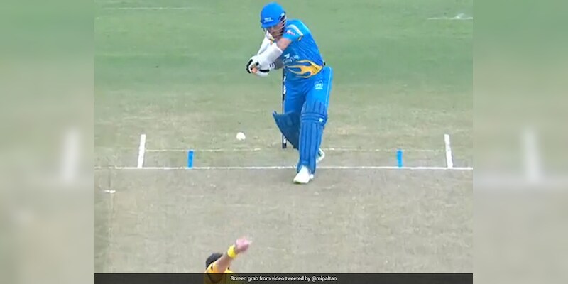 Travel Back In Time As Sachin Tendulkar Hits Brett Lee For Majestic Boundary Through Covers - Vimarsana News