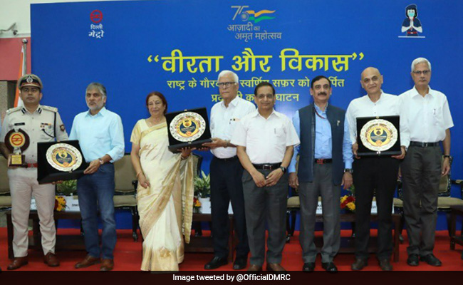 Delhi Metro Exhibition Pays Tribute To India's War Heroes