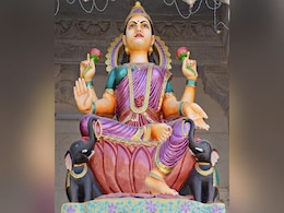 Mahalakshmi puja 2022 : आज रखा जाएगा महालक्ष्मी व्रत, यहां जानिए शुभ मुहूर्त और पूजन विधि Mahalakshmi puja 2022 : आज रखा जाएगा महालक्ष्मी व्रत, यहां जानिए शुभ मुहूर्त और पूजन विधि