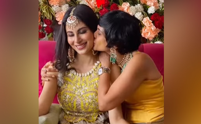 On Mouni Roy's Birthday, BFF Mandira Bedi's Special Post: "Blessed To Have You In My Life"