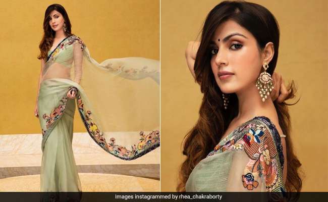 We'd Never Want To Wake Up If Rhea Chakraborty's Dreamy Saree Constantly Twirls In Our Head