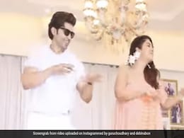 Watch: Parents-To-Be Debina Bonnerjee And Gurmeet Choudhary Dance To <i>Zoo Zoo Zoobie</i> Watch: Parents-To-Be Debina Bonnerjee And Gurmeet Choudhary Dance To <i>Zoo Zoo Zoobie</i>