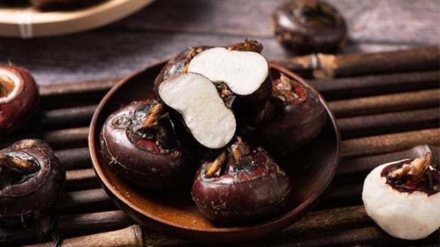 The B vitamins found in water chestnuts are essential for proper brain function