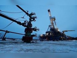 Global Supply Hit, Russia Is Still Earning Every Day From Oil Amid Iran War