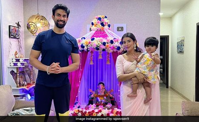 After Calling Off Divorce, Charu Asopa And Rajeev Sen Share Adorable Pics With Their Daughter Ziana