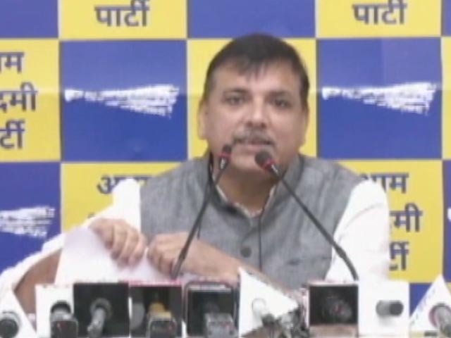 On Camera, AAP Leader Tears Defamation Notice From Delhi Lt Governor