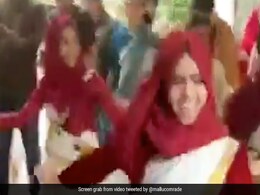 Video Of Hijab-Wearing Students' Spirited Dance On Onam Cheered By Twitter Video Of Hijab-Wearing Students' Spirited Dance On Onam Cheered By Twitter