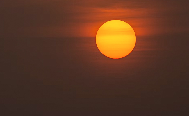 "The Sun Is Actually White": Ex NASA Astronaut Confirms Space Fact