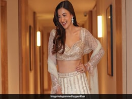 Gauahar Khan का ट्रेडिशनल लुक है इस फेस्टिव सीजन के लिए बेस्ट, आप भी ट्राई करें उनका ये लहंगा Gauahar Khan का ट्रेडिशनल लुक है इस फेस्टिव सीजन के लिए बेस्ट, आप भी ट्राई करें उनका ये लहंगा