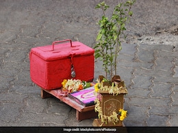 Tulsi Puja: कार्तिक महीने में इस तरह करें तुलसी की पूजा, जानें 5 जरूरी नियम Tulsi Puja: कार्तिक महीने में इस तरह करें तुलसी की पूजा, जानें 5 जरूरी नियम