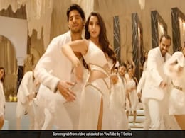 इस विदेशी गाने का हिंदी वर्जन हैं फिल्म 'थैंक गॉड' का पहला गाना, टीजर रिलीज होते ही फैंस बोले- 'हे भगवान एक और रीमेक' इस विदेशी गाने का हिंदी वर्जन हैं फिल्म 'थैंक गॉड' का पहला गाना, टीजर रिलीज होते ही फैंस बोले- 'हे भगवान एक और रीमेक'