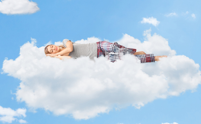 Pitru Paksha 2022: सपने में रोते हुए पूर्वजों का दिखना क्या देता है संकेत शुभ या अशुभ, जानें यहां!