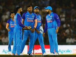 India Vs Australia 1st T20I Highlights: Toothless Indian Pace Attack Fails To Defend 208 vs Australia