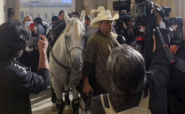 Colombia Allows Congress Members To Get Pets To Work, Senator Brings Horse