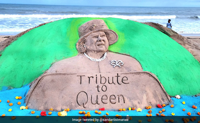 Sand Artist Manas Sahoo Pays Tribute To Queen Elizabeth On Puri Beach
