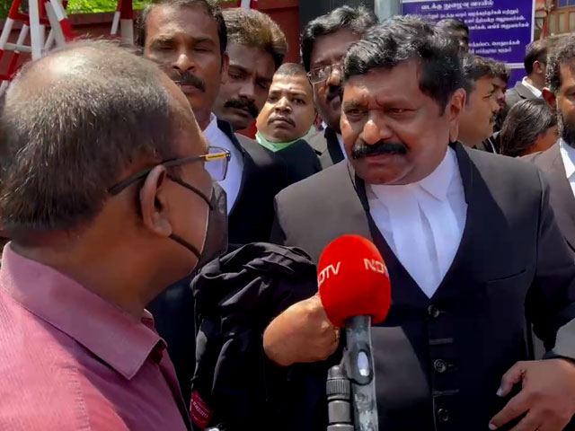 In AIADMK Leadership Battle, It's Advantage EPS. OPS' Expulsion Holds