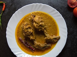 Bengali-Special Chicken Curry: बंगाली खाने के शौकीन हैं तो जरूरी ट्राई करें मुरगिर झोल रेसिपी Bengali-Special Chicken Curry: बंगाली खाने के शौकीन हैं तो जरूरी ट्राई करें मुरगिर झोल रेसिपी