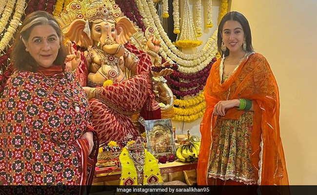 Ganesh Chaturthi 2022: Inside Sara Ali Khan's Festivities With Mom Amrita Singh