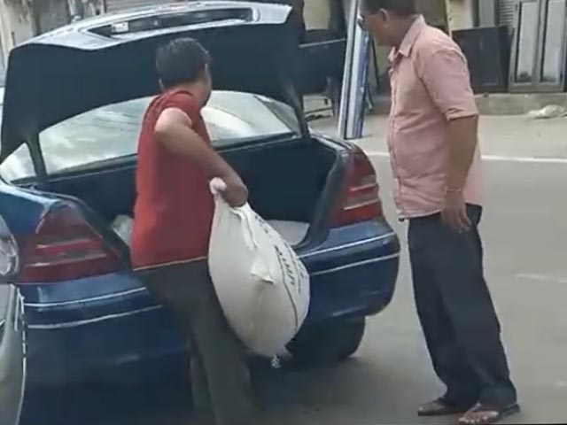 Punjab Man Picks Up Cheap Ration In A Mercedes, Video Stuns Internet
