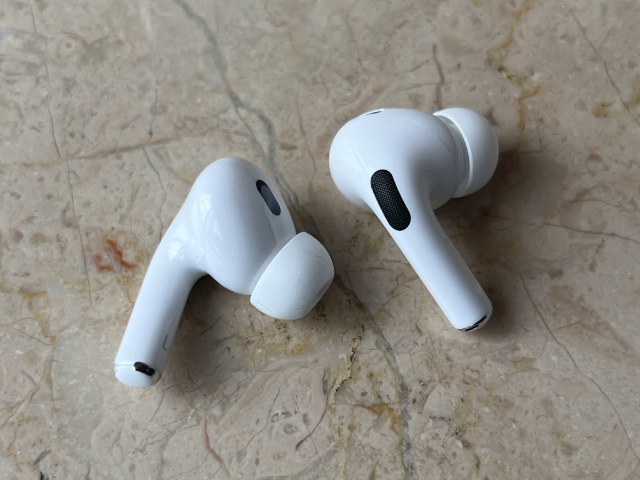 Apple AirPods Pro (2nd Gen): Unboxing and First Look