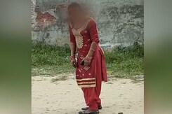 Viral Video Of Amritsar Woman 'Under Influence Of Drugs' Prompts Probe Viral Video Of Amritsar Woman 'Under Influence Of Drugs' Prompts Probe