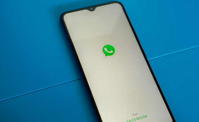 WhatsApp Outage: Twitter Overflows With Hilarious Memes