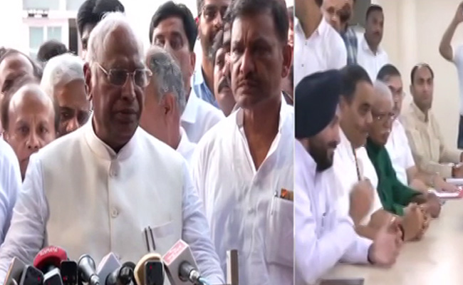 कांग्रेस अध्यक्ष चुनाव : मल्लिकार्जुन खड़गे का पलड़ा दिख रहा भारी, G-23 के बड़े नेता भी प्रस्तावक, देखें- सबके नाम