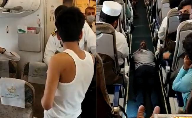पाकिस्तानी फ्लाइट में पैसेंजर का हंगामा, कपड़े खोले, खिड़कियों पर मारे मुक्के, लोग हुए परेशान