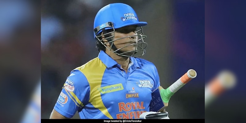 Sachin Tendulkar Turns Back Clock As He Plays Lofted Shot During Road Safety World Series. Watch - Vimarsana News