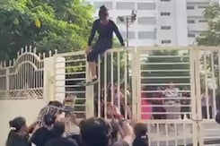 Video: Hostel Locked, Girl Students Scale Gate To Protest Video Leak In Chandigarh University Video: Hostel Locked, Girl Students Scale Gate To Protest Video Leak In Chandigarh University