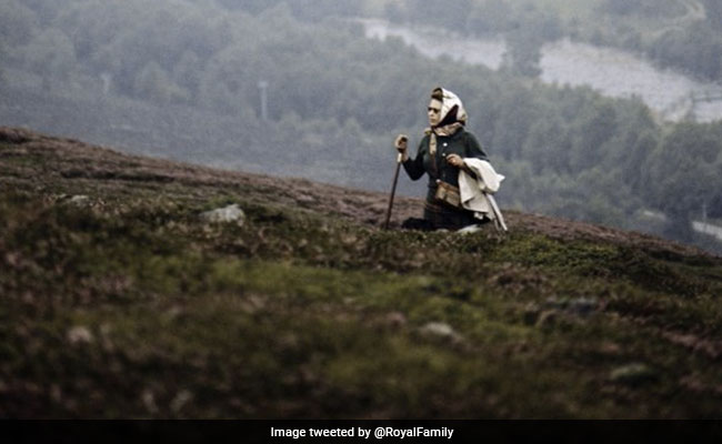 Queen Elizabeth's Previously Unseen Photo Released After State Funeral