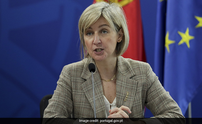 Pregnant Woman Dies In Portugal During Hospital Transfer, Minister Quits