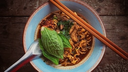 Hot And Sour Soup, Tomato Soup And 5 Other Winter Soups For Cold Nights