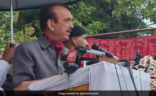 GN Azad Asks Terrorists In Kashmir To Give Up Arms, Gets Death Threat